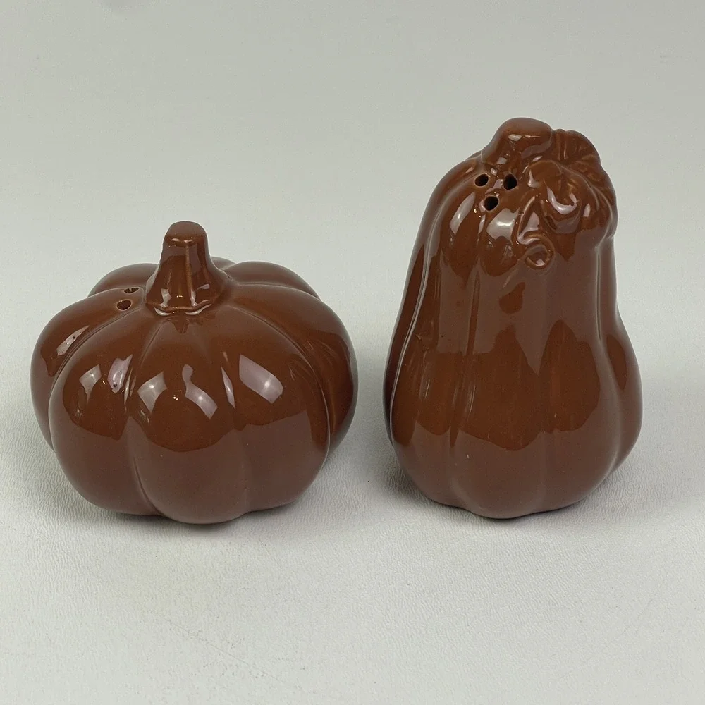 Pumpkin Squash Salt Pepper Shakers Orange Autumn Fall Halloween Thanksgiving